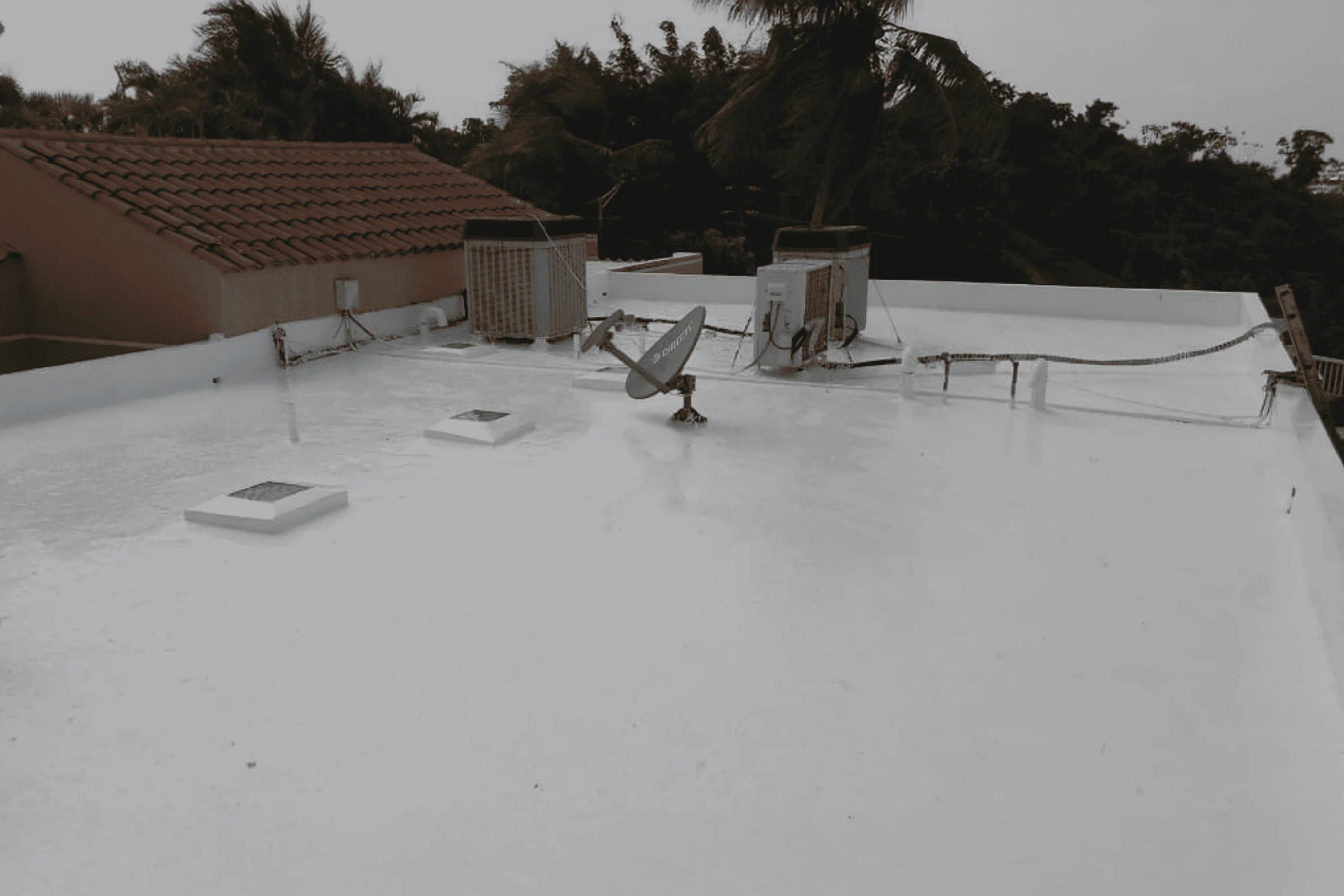 Techos Comerciales - Poly-Seal Topcoat